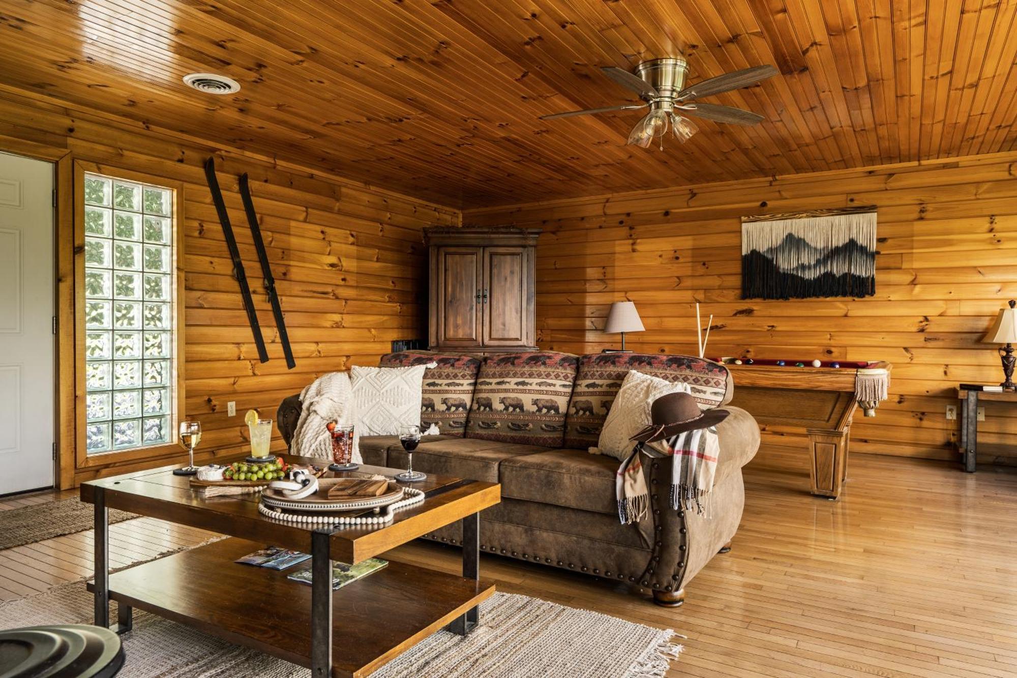 Elevista - Quaint&Private-Views-Hottub-Pooltable-Bears-3 Clubhouse Pools Villa Gatlinburg Exteriör bild